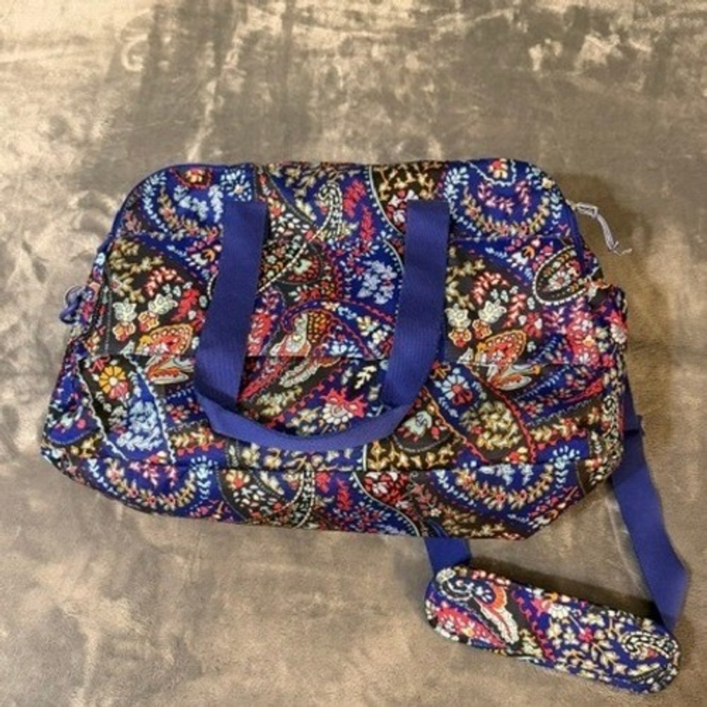 Vera Bradley Duffel Bag Women Large Blue Paisley Travel Weekend Adjustable Strap